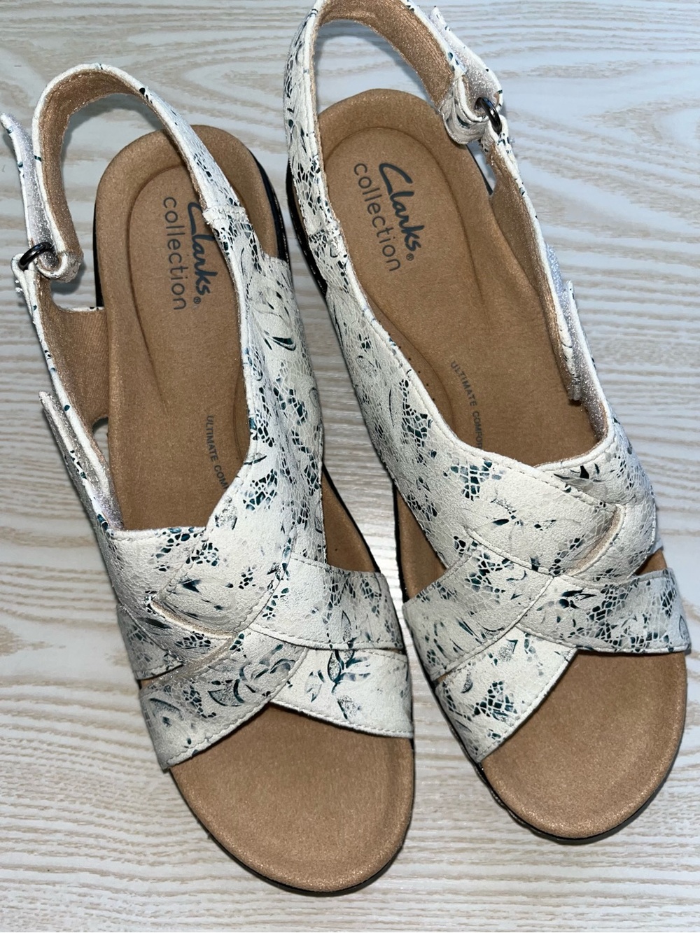Clark Women's Meriah Echo Sandals - Cushioned Comfort